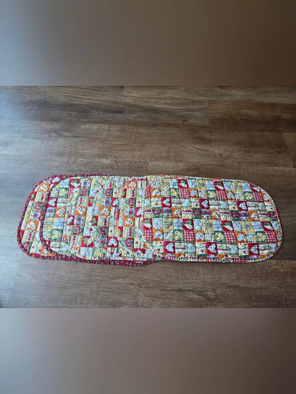 Vintage set of 6 Handmade Farmhouse Patchwork Heart Print Placemats
